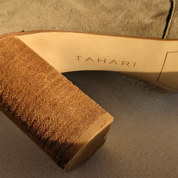 Donating Soon! Free GWP! TAHARI Womens Tan and Brown Ankle Boots Size 8 - Picture 6 of 8